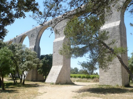 l'aqueduc de Castries